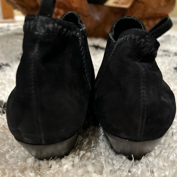 SCHUTZ Jaqueline Pointed Toe Bootie - Picture 2 of 5